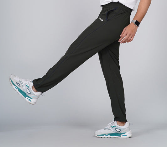 TOGORB Performance Trackpants With Stripes