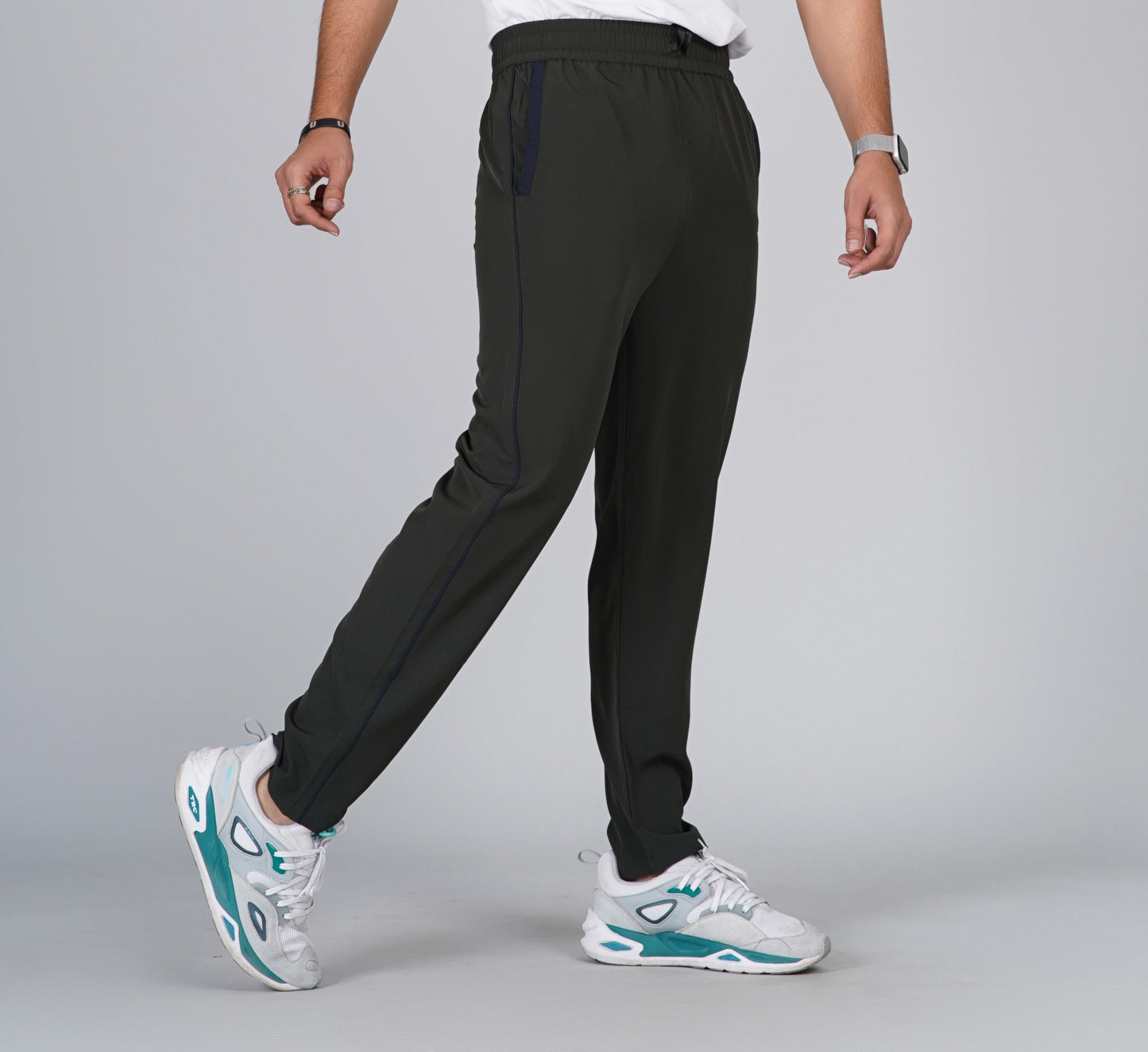 TOGORB Performance Trackpants With Stripes