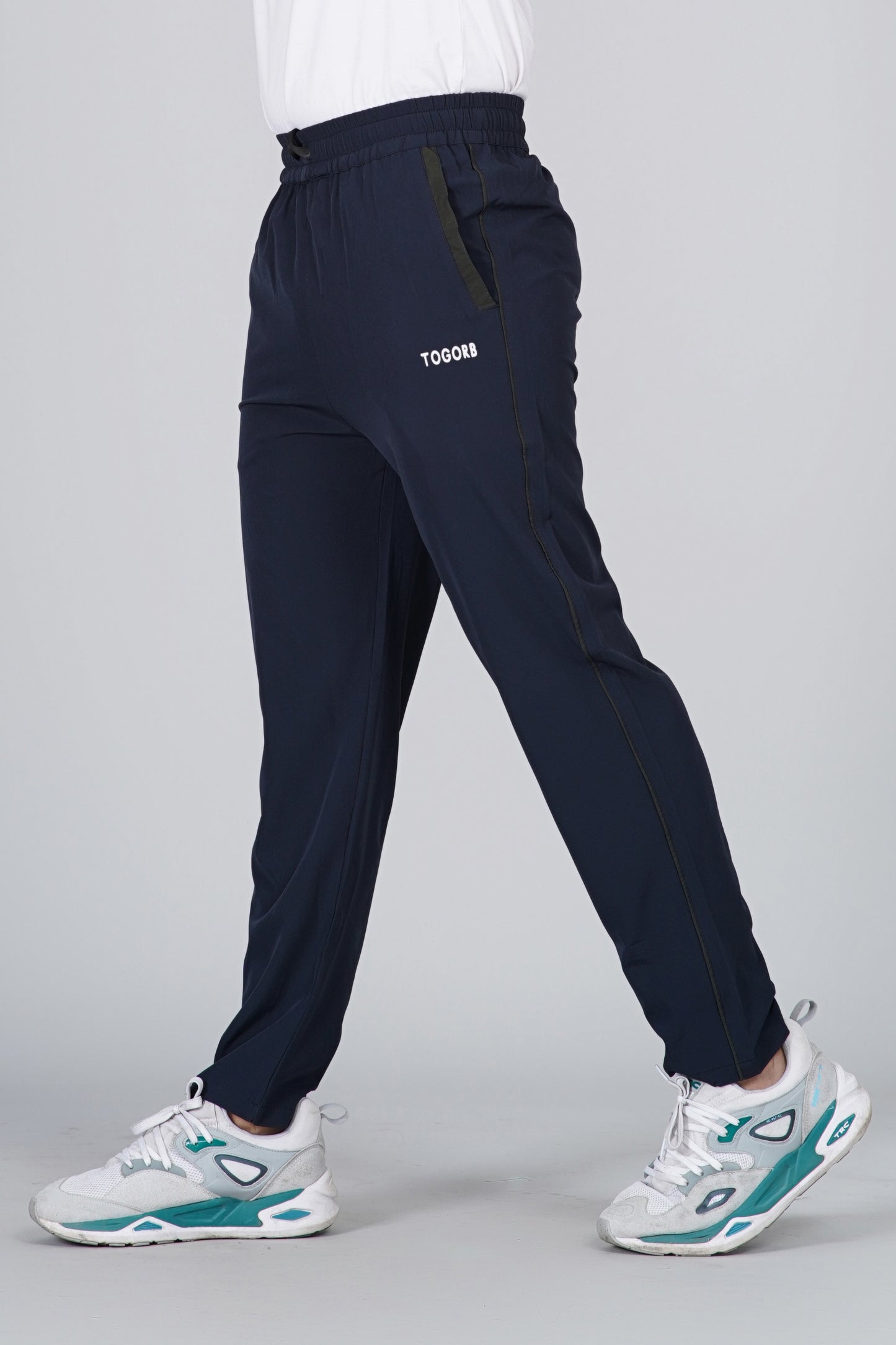 TOGORB Performance Trackpants With Stripes