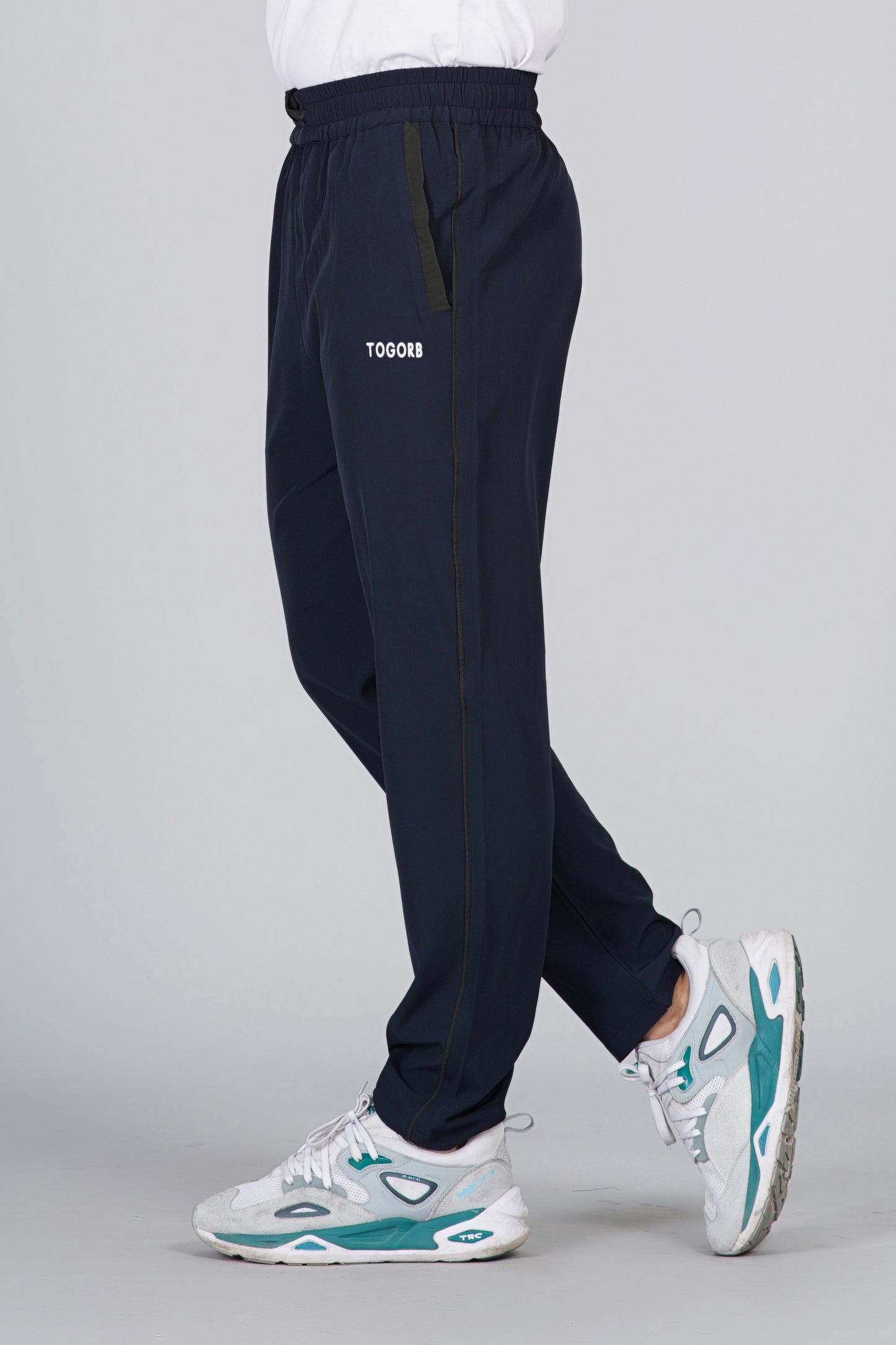 TOGORB Performance Trackpants With Stripes